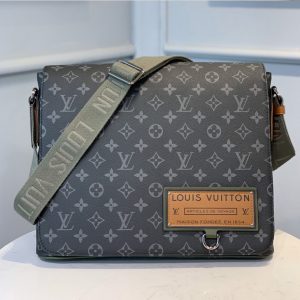 louis vuitton district mm m40239