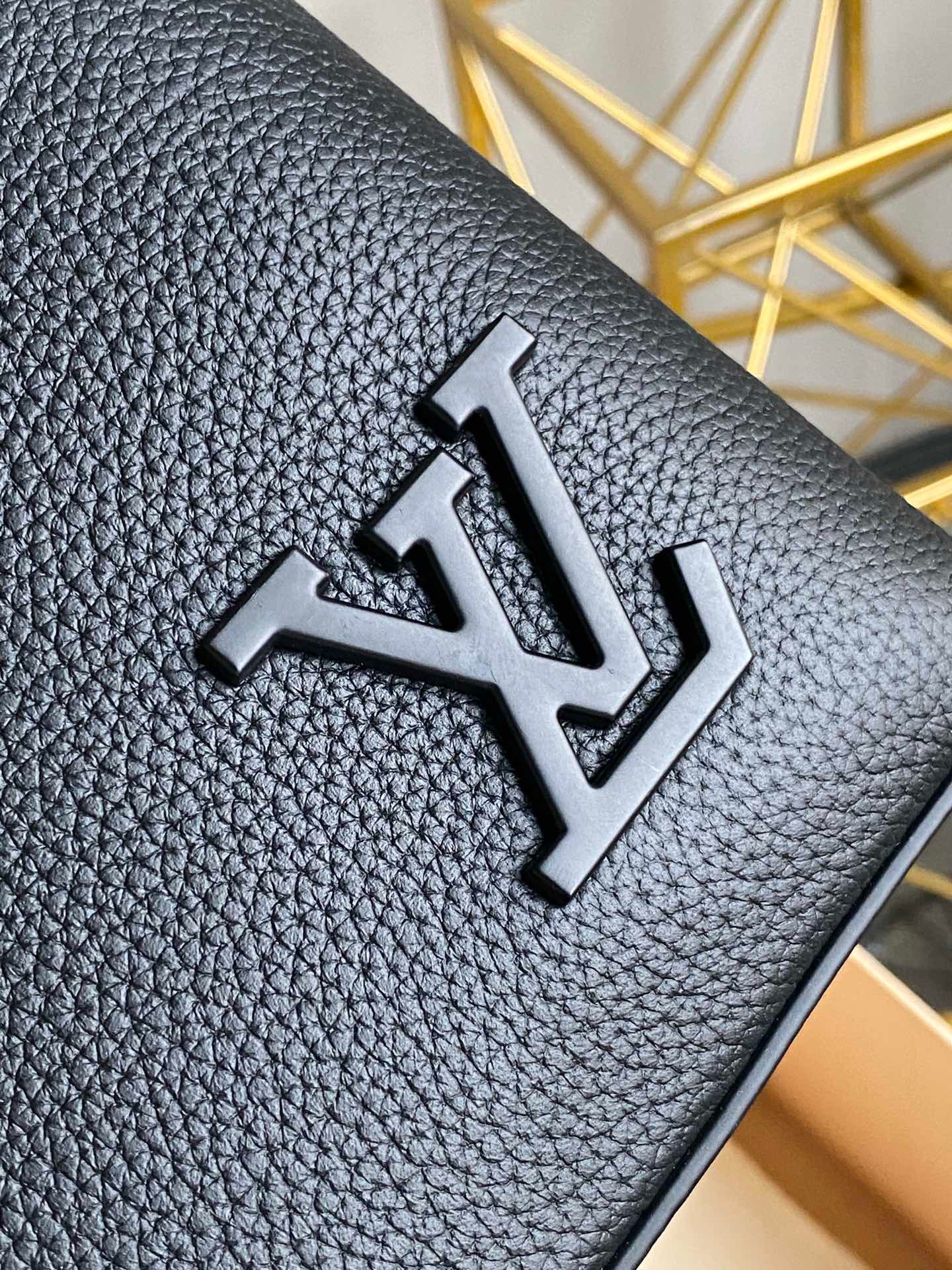 Shop Louis Vuitton AEROGRAM 2021 SS Ipad Pouch (M69837) by nordsud